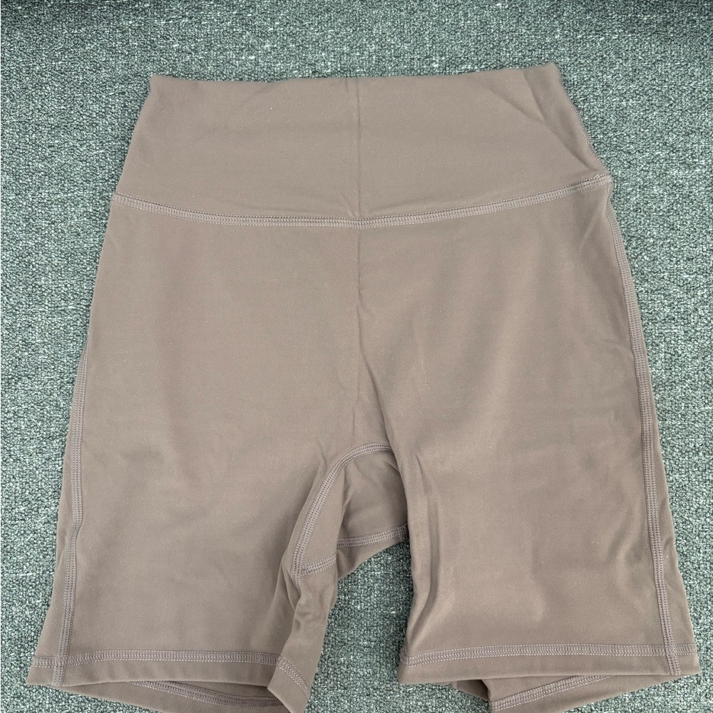 Buffbunny Shorts - Purple/Tan
